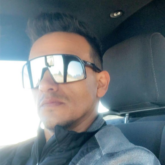 Meet your Posher, Paulo - Picture 1 of 1